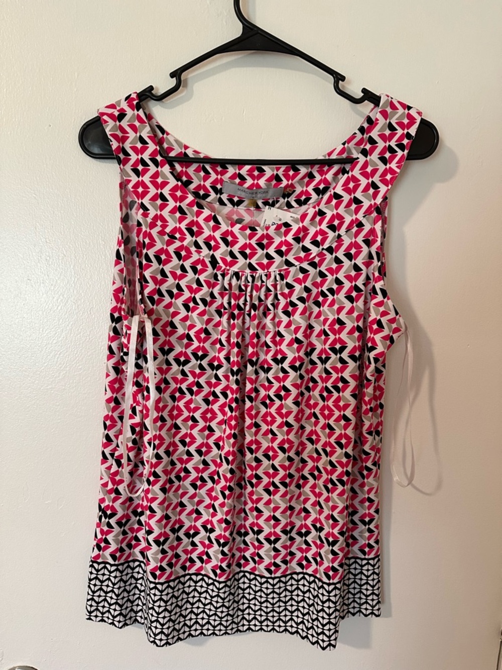 Sleeveless Pink Geometric Print Blouse